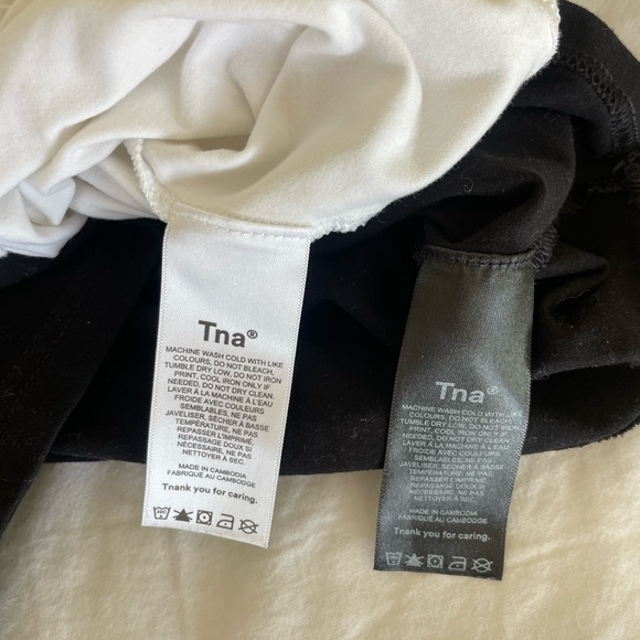 Aritzia | TNA Short Sleeve Crew Neck Cop Tees - Black & White - Picture 7 of 10